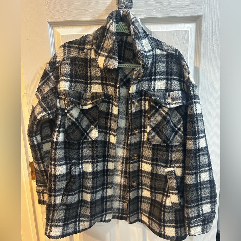 Women’s Plaid Teddy Coat Size Small